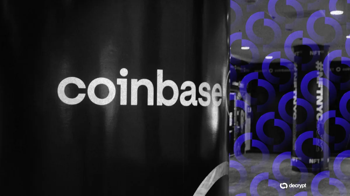Логотип Coinbase на фоне графиков торговли деривативами