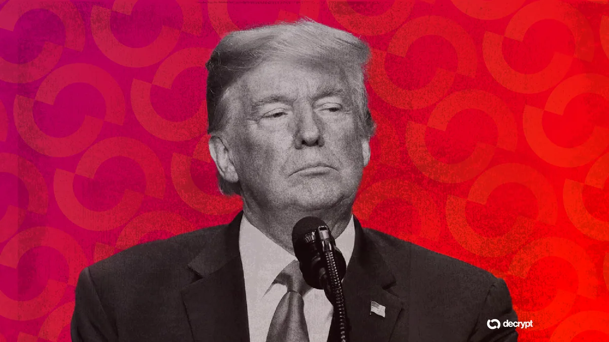 Логотип Trump Media на фоне криптовалютных символов