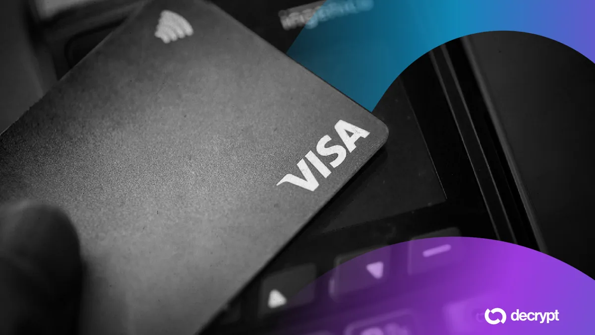 Логотип Visa на фоне цифровых валют и графиков